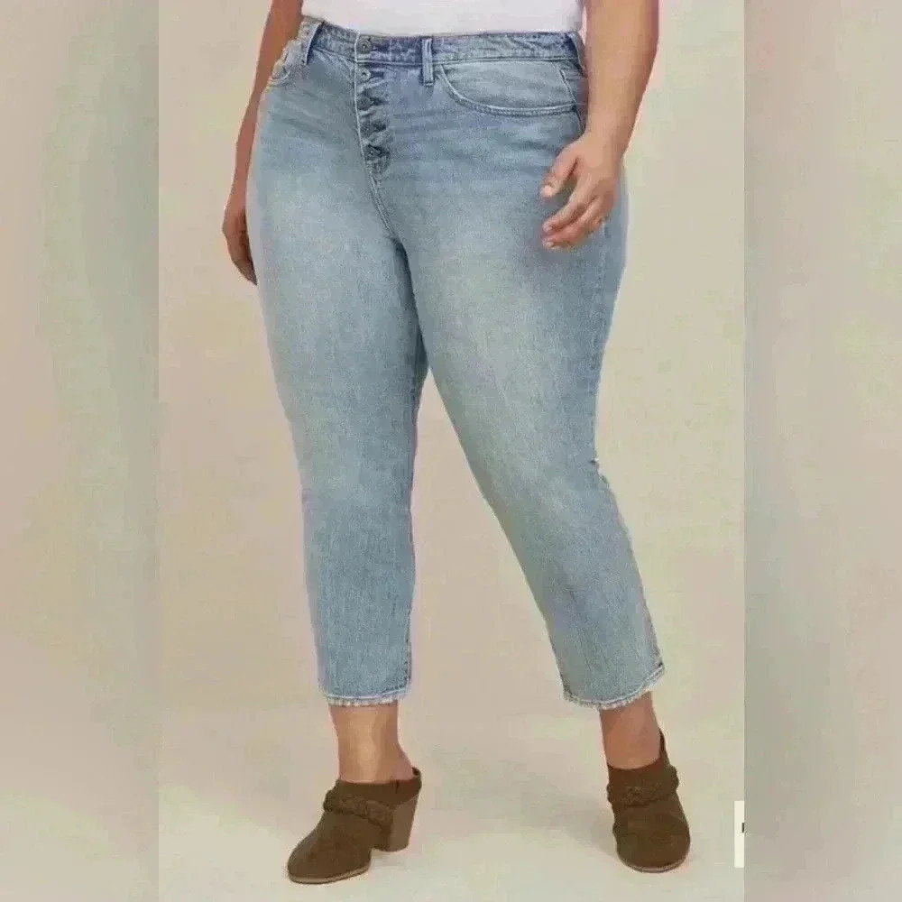NWT TORRID Mom Straight Vintage Stretch High-Rise Jean